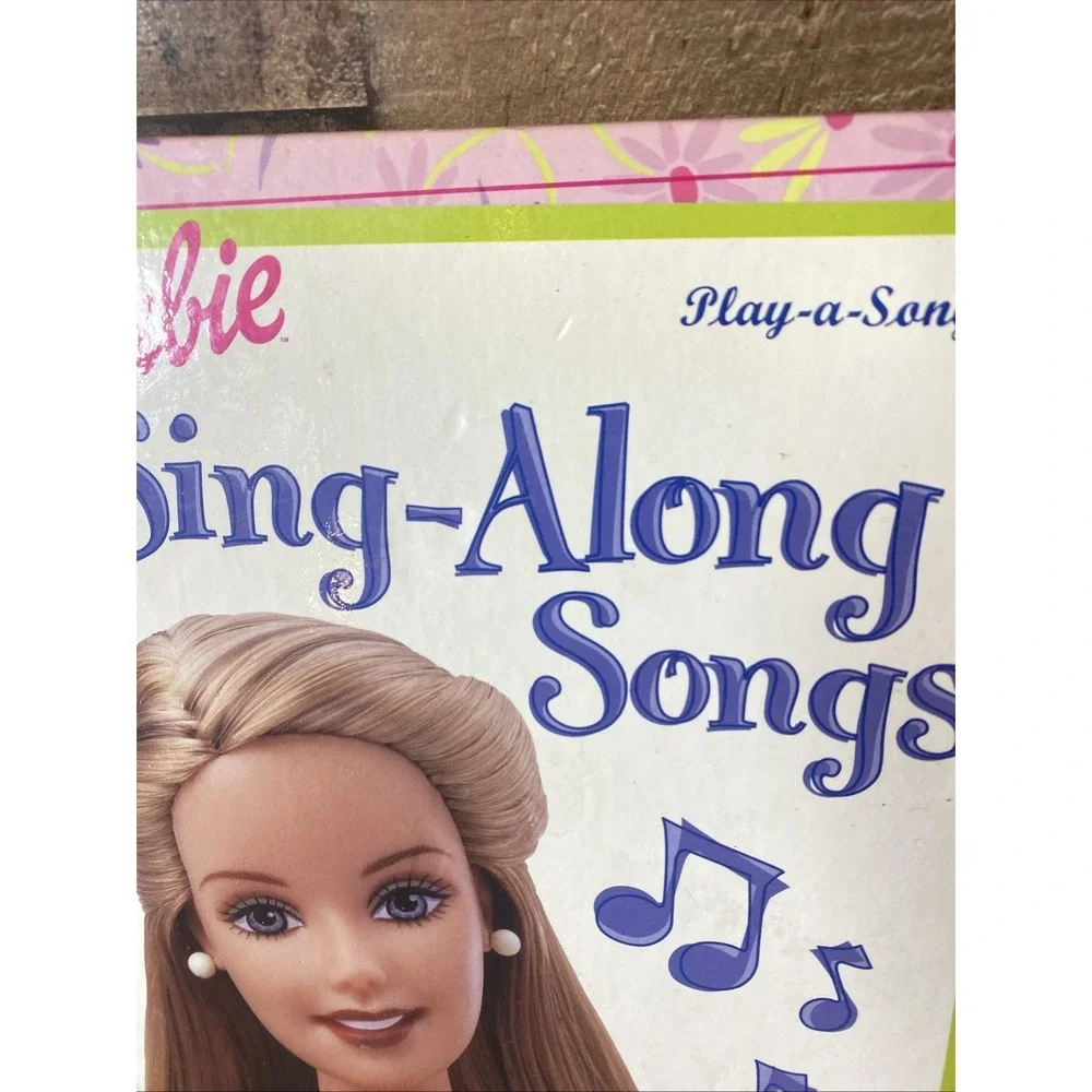 VTG Barbie Sing-Along Songs Play-a-Song Book w/ Working Microphone (2000) TESTED